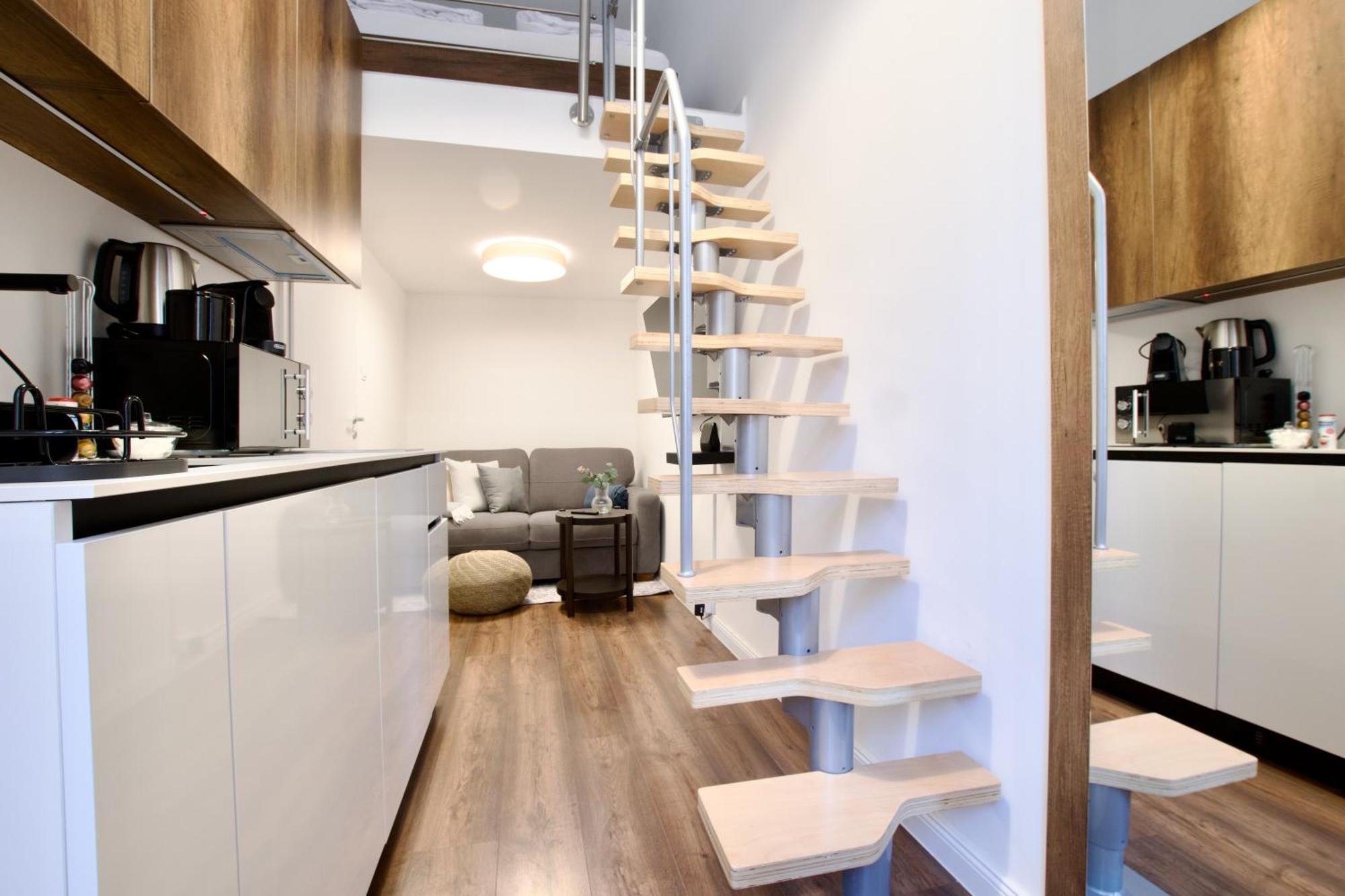 By Hi5- Jozsef Koerut Apartment *